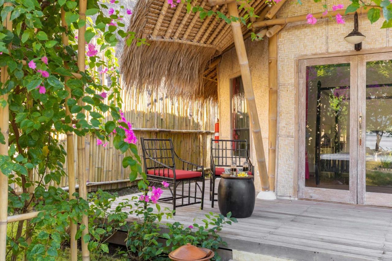 Amahelia Luxury Resort & Restaurant - Gili Asahan Exterior foto