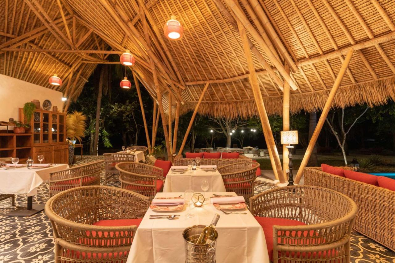 Amahelia Luxury Resort & Restaurant - Gili Asahan Exterior foto