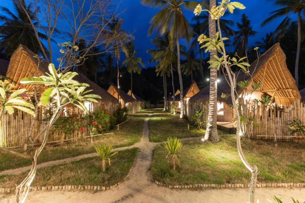 Amahelia Luxury Resort & Restaurant - Gili Asahan Exterior foto
